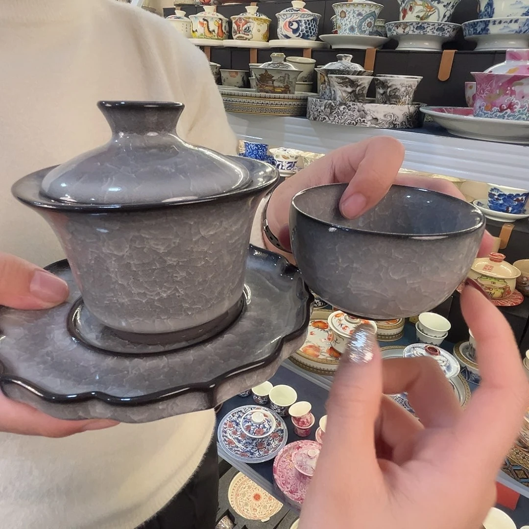 这些盖碗很漂亮！！！