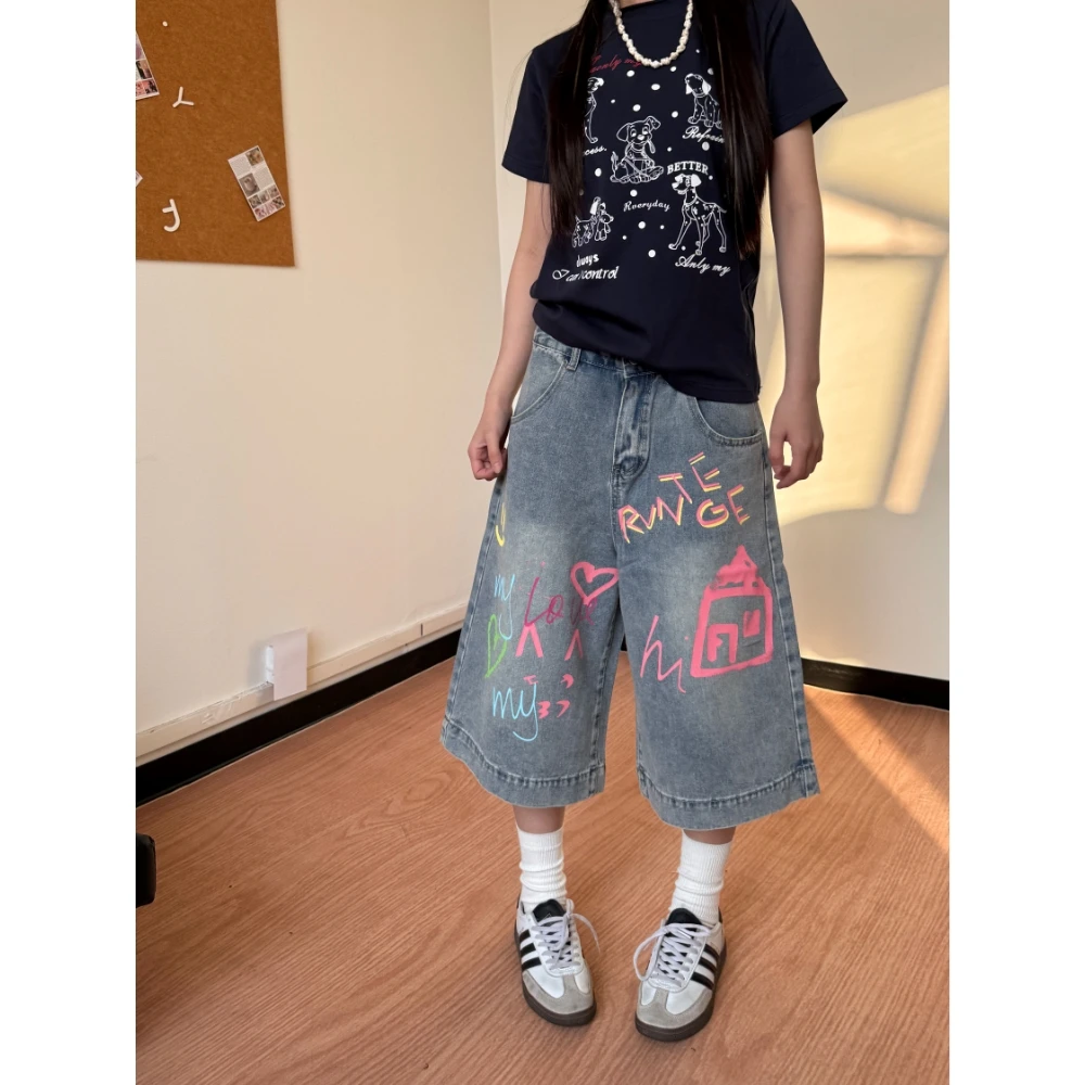 美式复古涂鸦字母印花水洗七分裤女2025春夏宽松直筒阔腿牛仔短裤