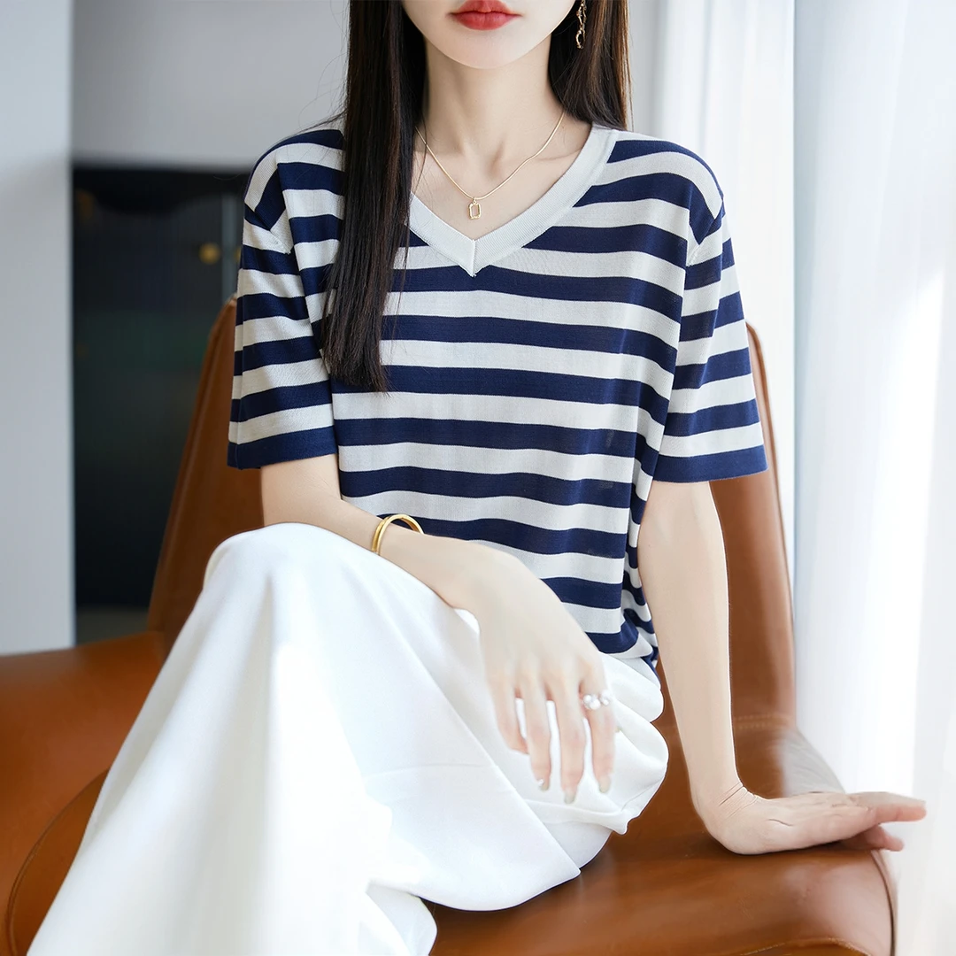 夏季薄款V领莱赛尔天丝短袖女T恤宽松显瘦大码上衣时尚条纹短袖女