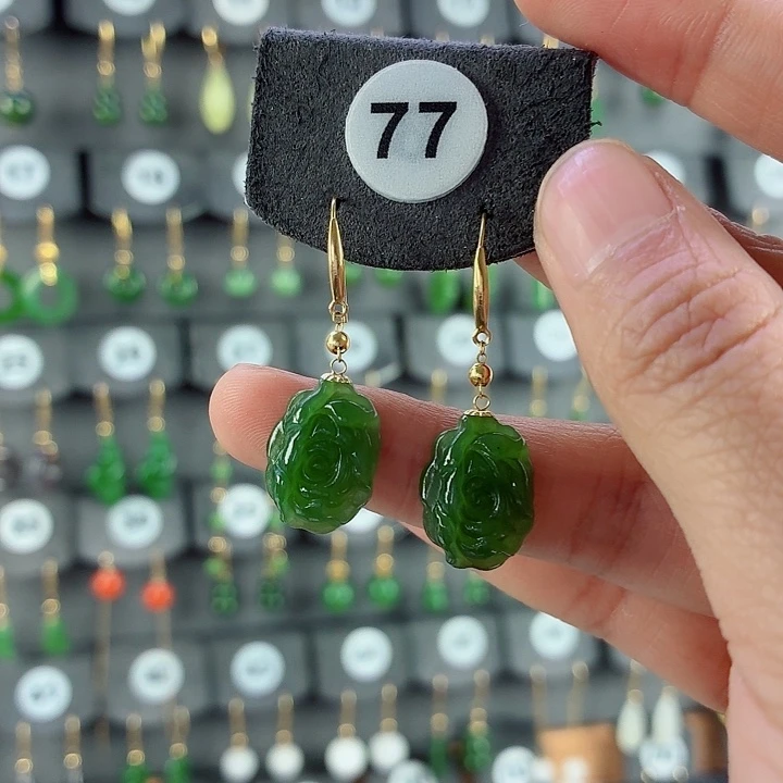 和田玉18K金镶嵌耳饰