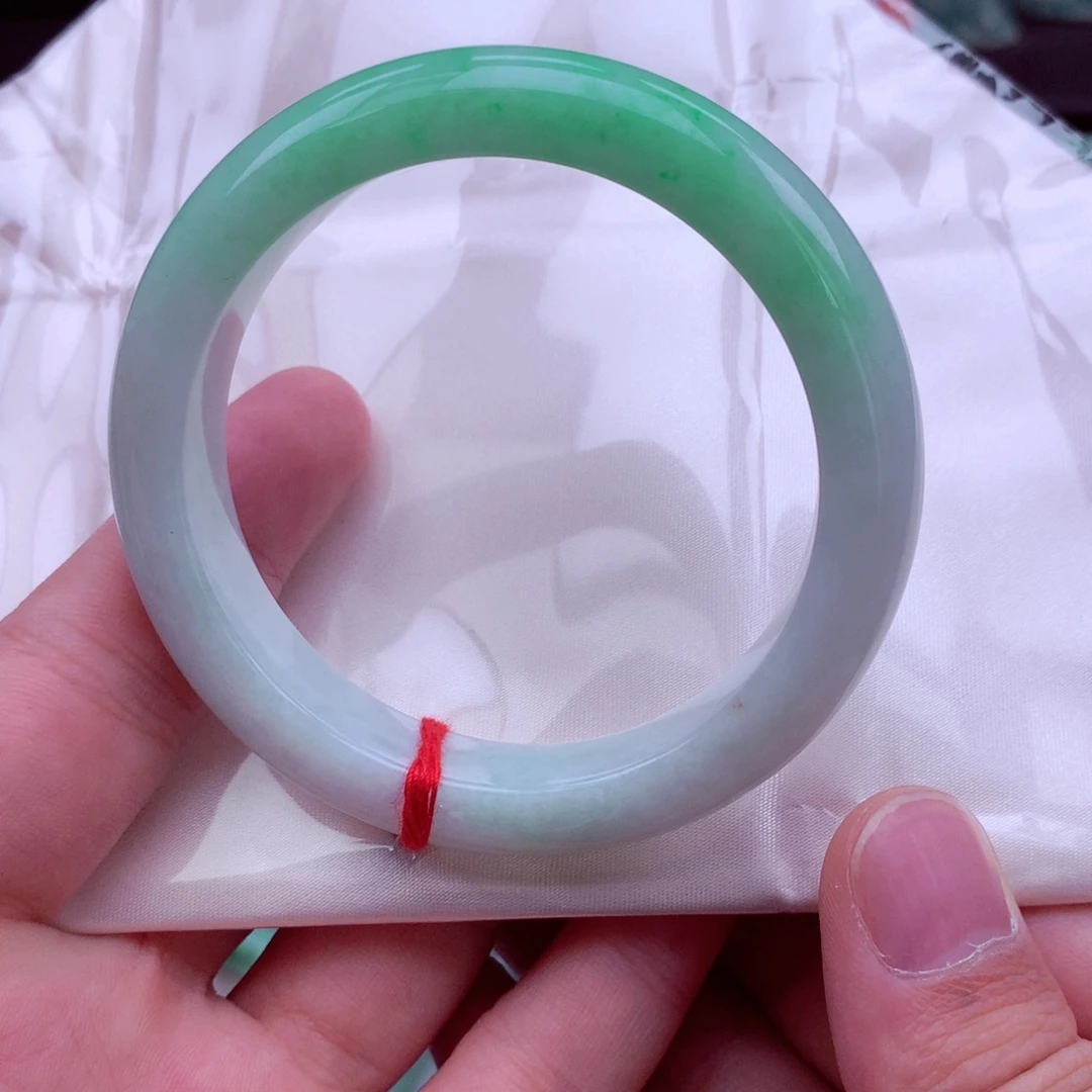 翡翠未镶嵌手镯翡翠