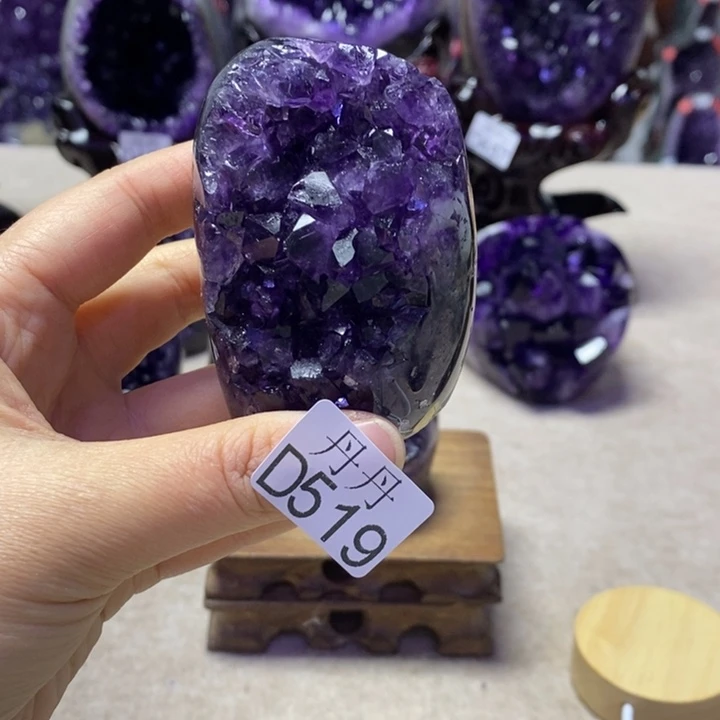 未镶嵌水晶大型摆件（非配饰）