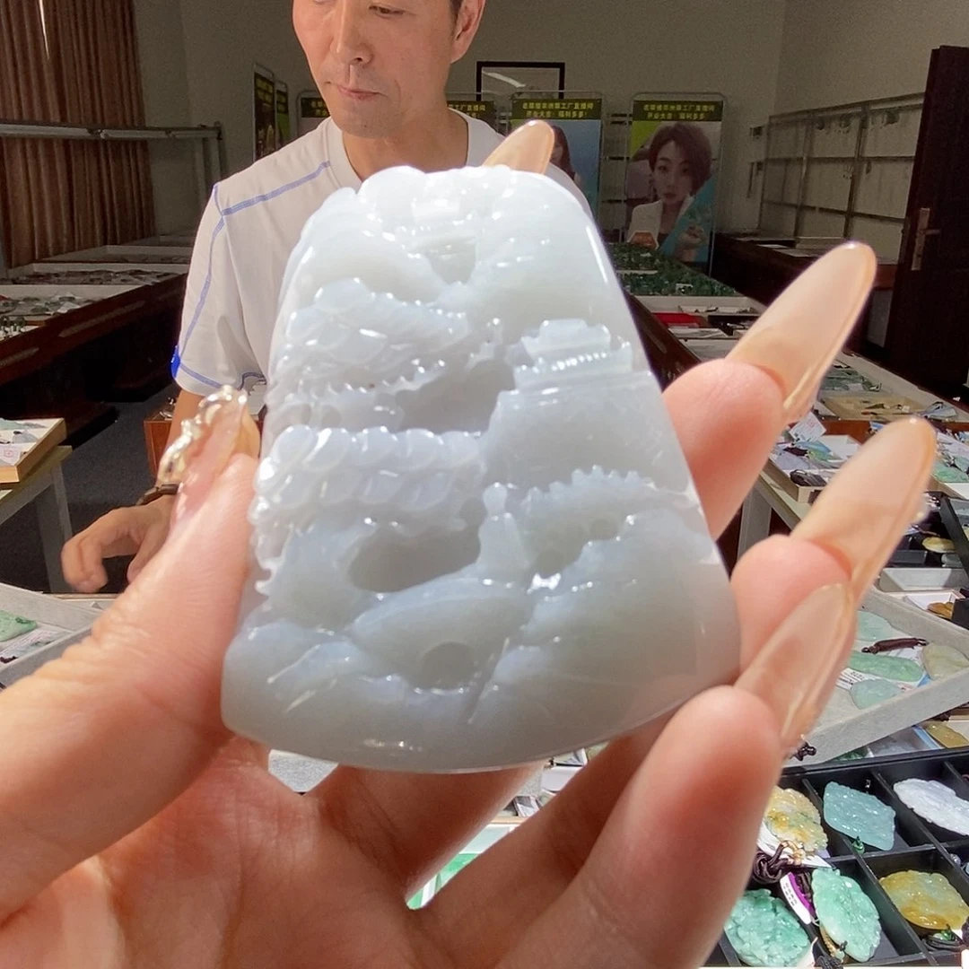 翡翠未镶嵌颈饰翡翠