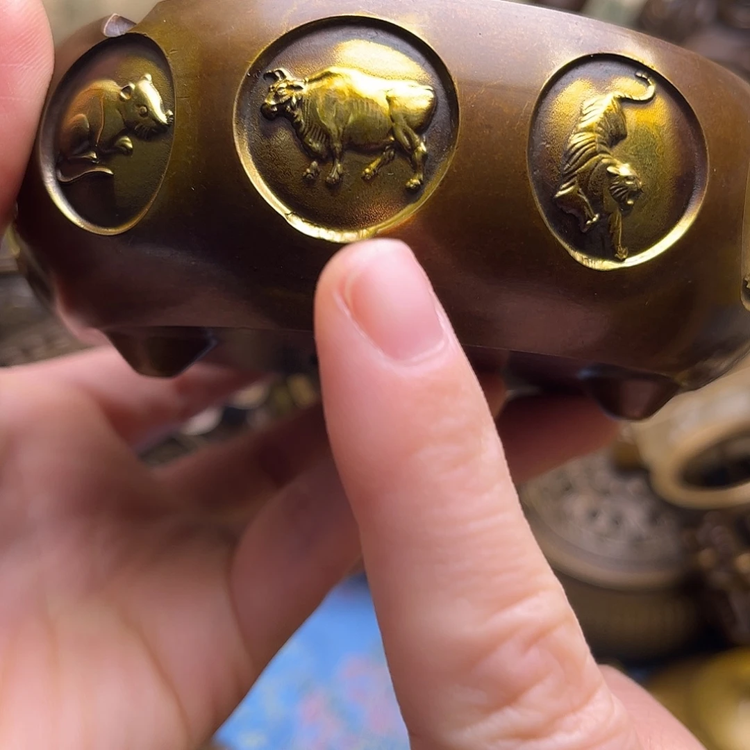 精美铜器批发档口