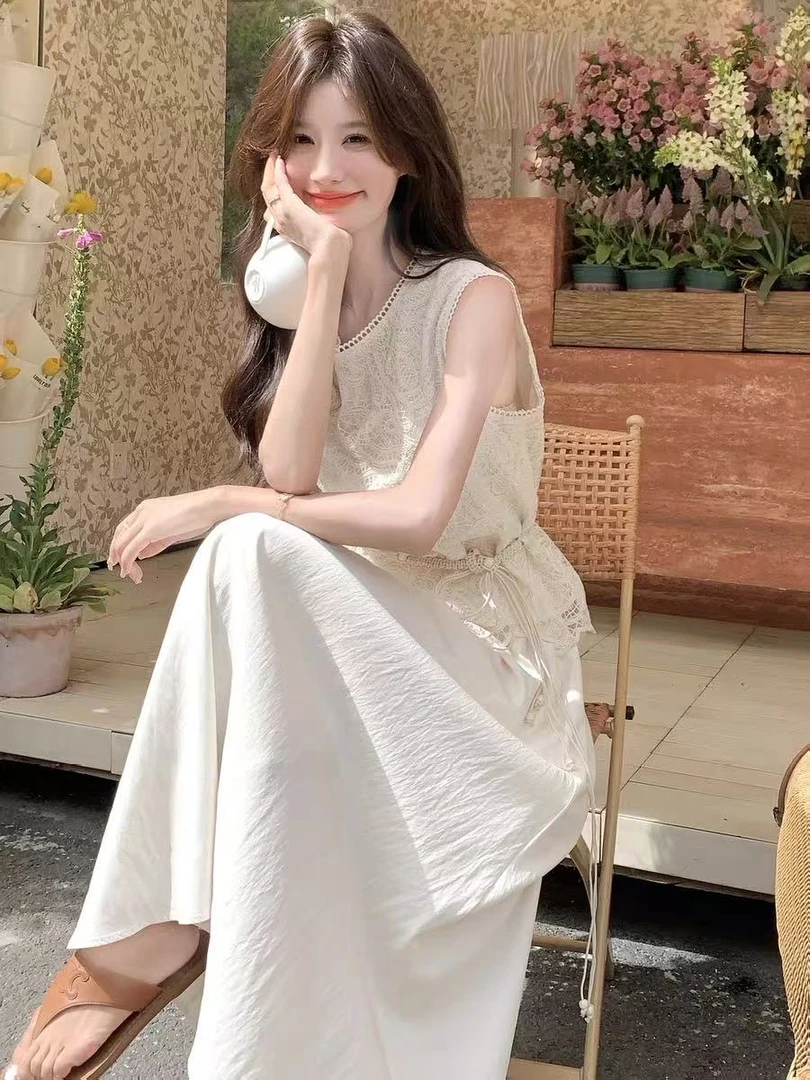 YYW汪澜蕾丝夏梦设计感白色蕾丝无袖上衣+垂感半身裙新款小裙子