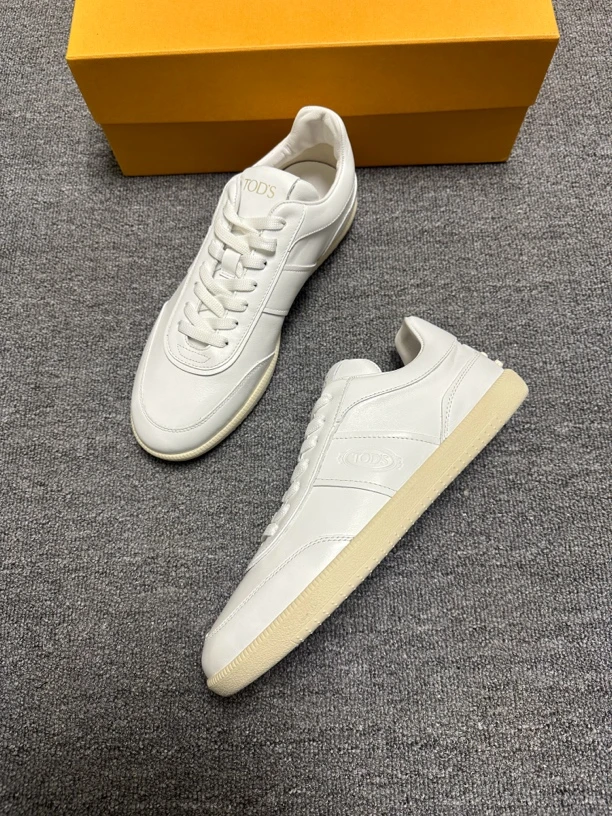 全新未使用 TOD’S/托德斯 41码 全皮男士复古运动鞋