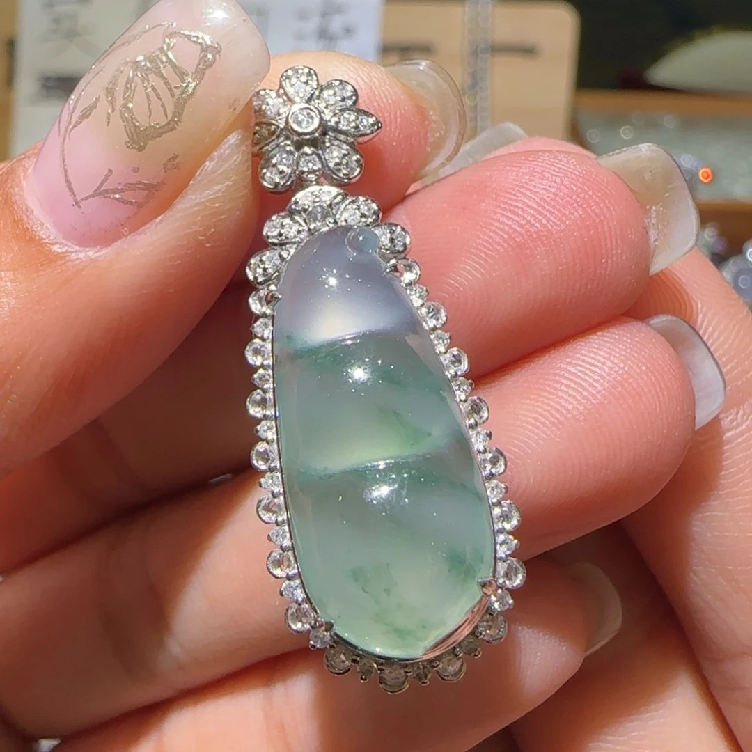 【闪购商品】翡翠颈饰18K金镶嵌缅甸