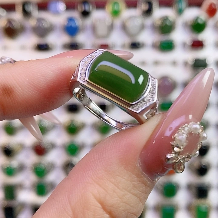 和田玉未镶嵌戒指