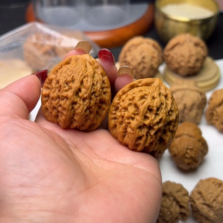 文玩核桃把件芳芳金公子39