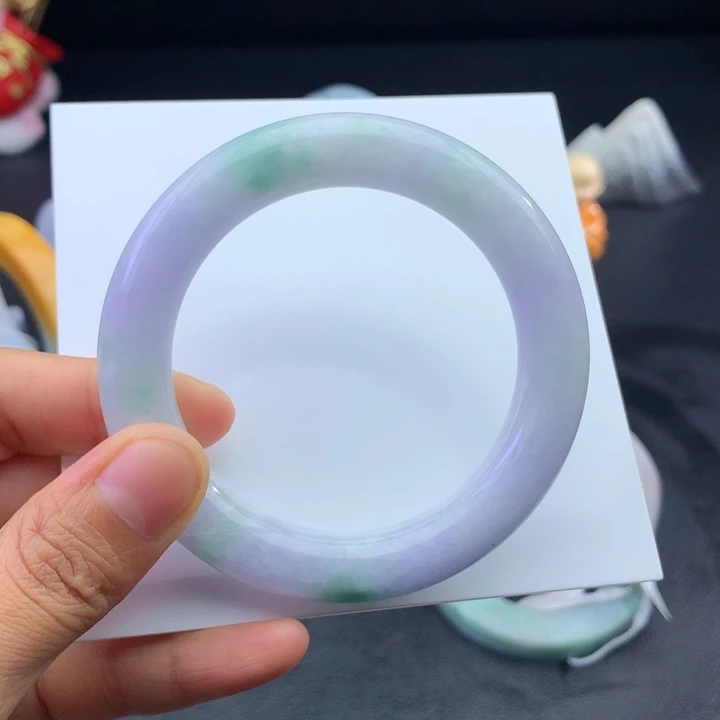 未镶嵌手镯定制翡翠燕****