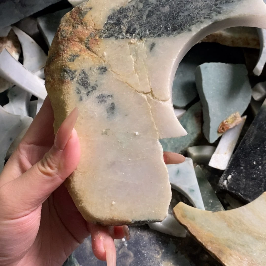 颈饰未镶嵌翡翠天然翡翠