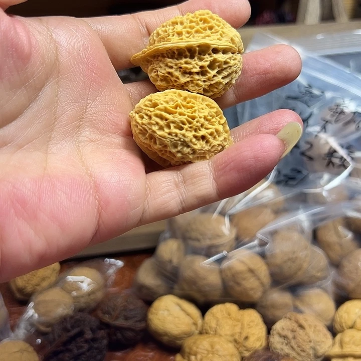 文玩核桃吊坠鸭嘴兽