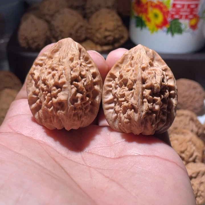 文玩核桃吊坠毕业原树玉髓