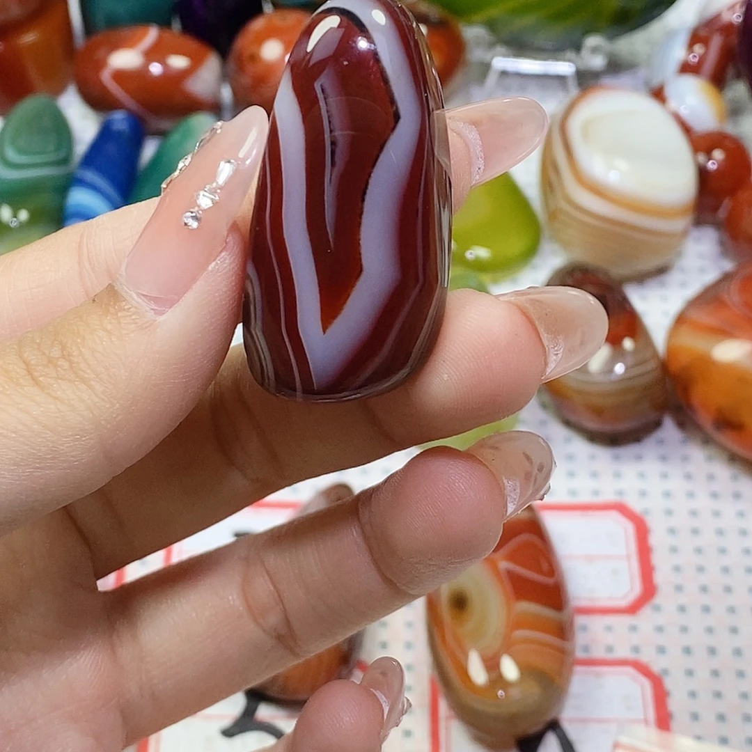 老***狼玛瑙/玉髓未镶嵌珠宝奇石