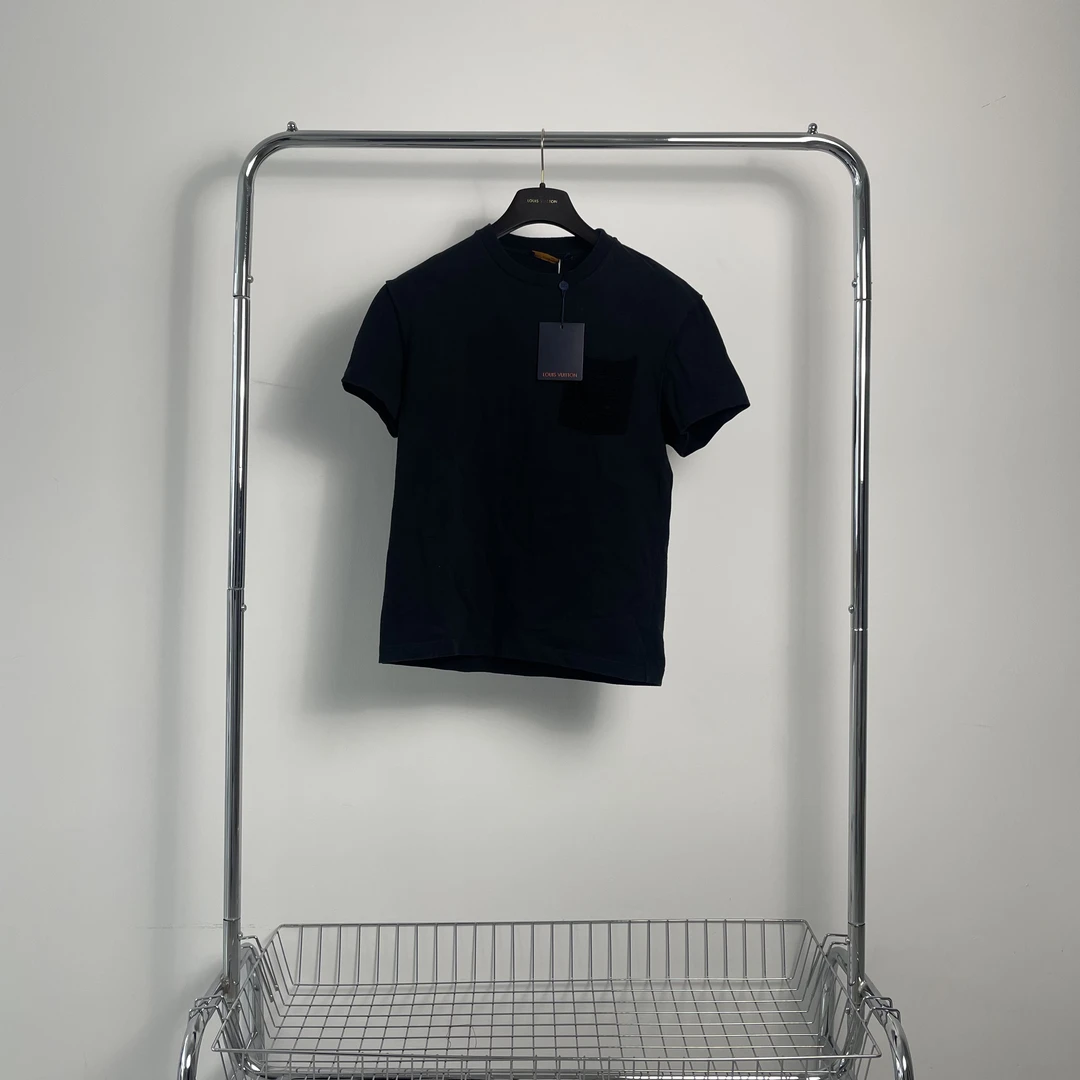 全新未使用 LouisVuitton/路易威登 针织口袋短袖 yy00635 尺码xs