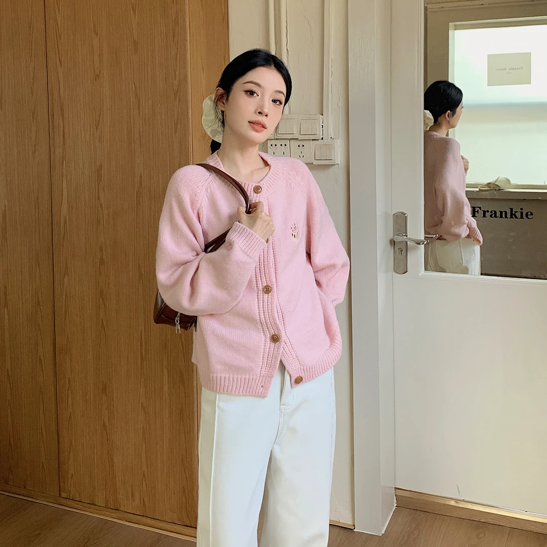 【吵吵家】圆领毛衣开衫小清新女设计感7173