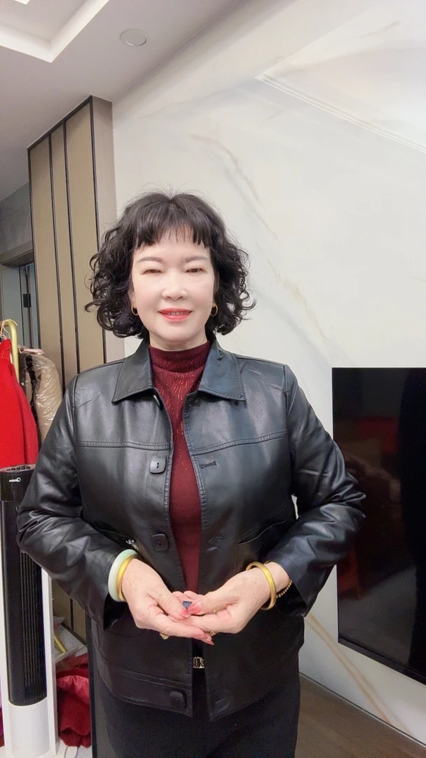 8619-1新款高级翻领夹棉皮衣外套
