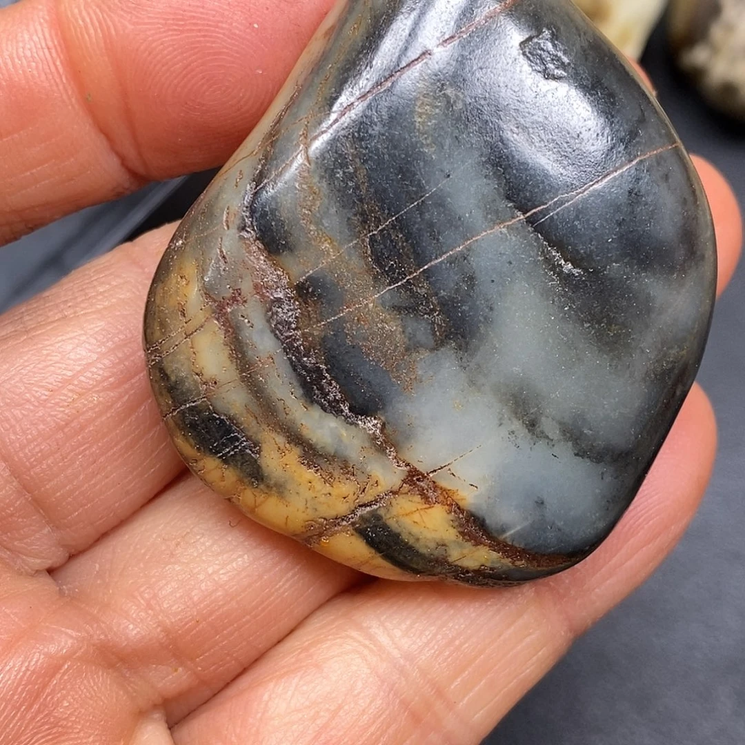 和田玉未镶嵌珠宝奇石