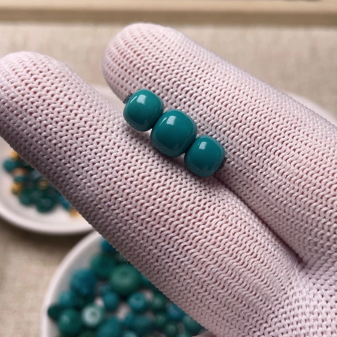 绿松石未镶嵌微瑕8.5