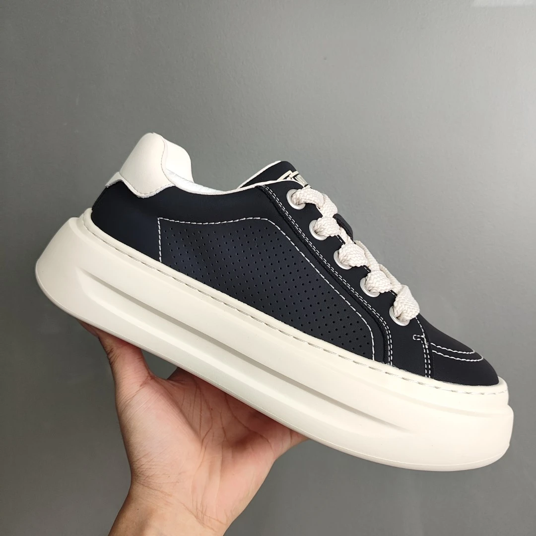 2930 百搭经典真皮潮流麦昆小白鞋舒适男士休闲鞋