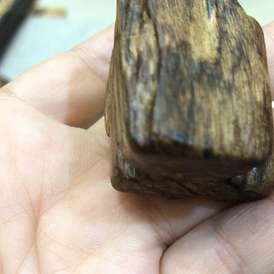 沉香吊坠球***蓿沉香吊坠