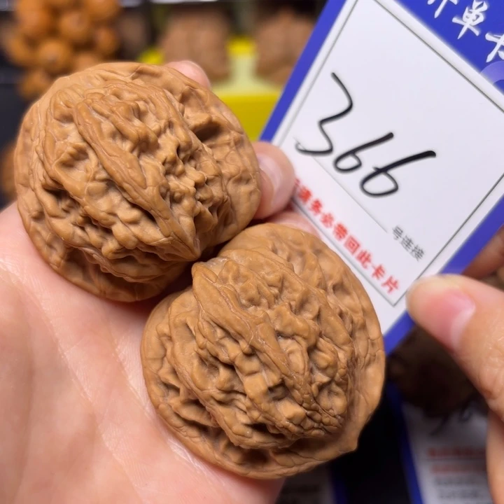 文玩核桃把件43虎头366全