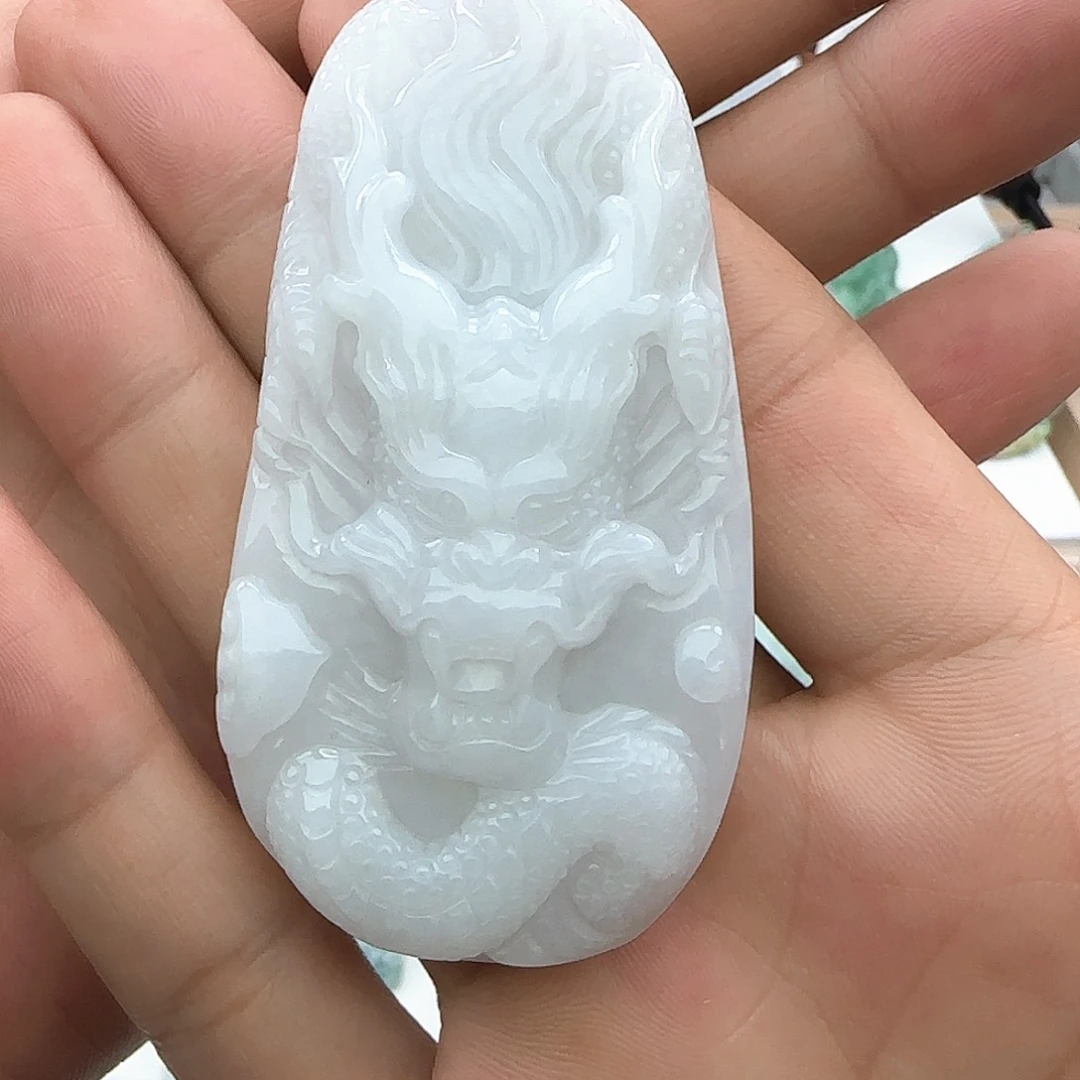 翡翠颈饰未镶嵌劉翡翠