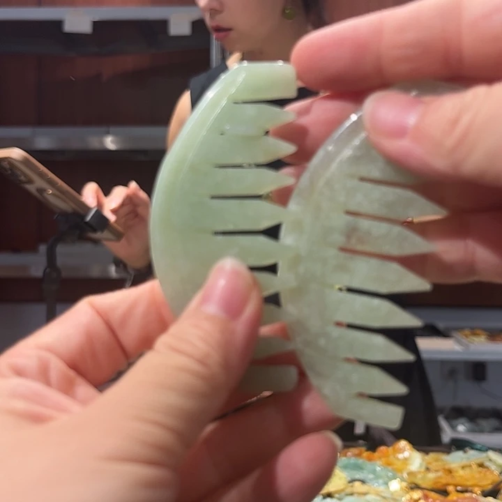 岫玉未镶嵌毛衣链