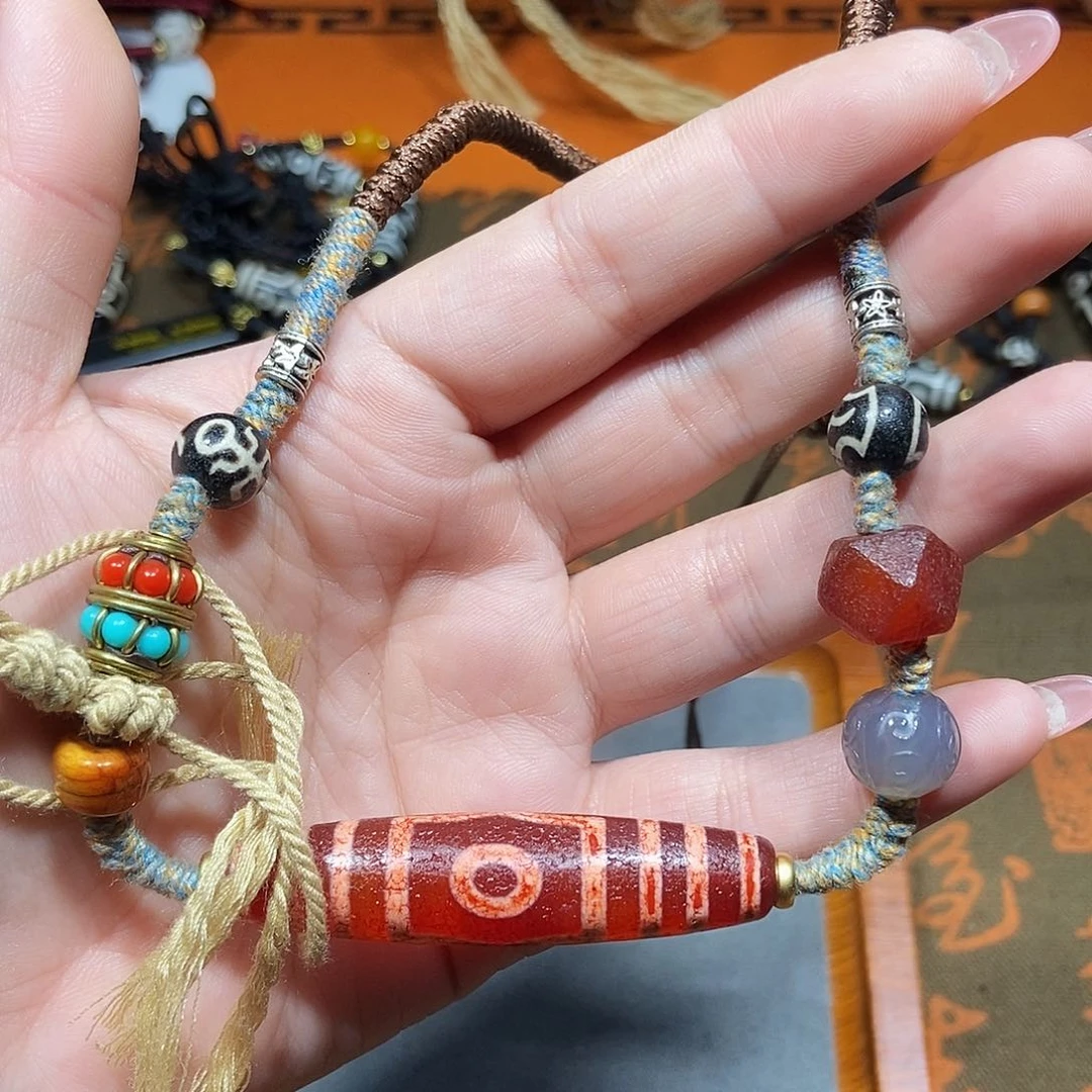 玛瑙/玉髓颈饰未镶嵌