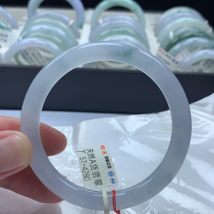 翡翠未镶嵌手镯57圈
