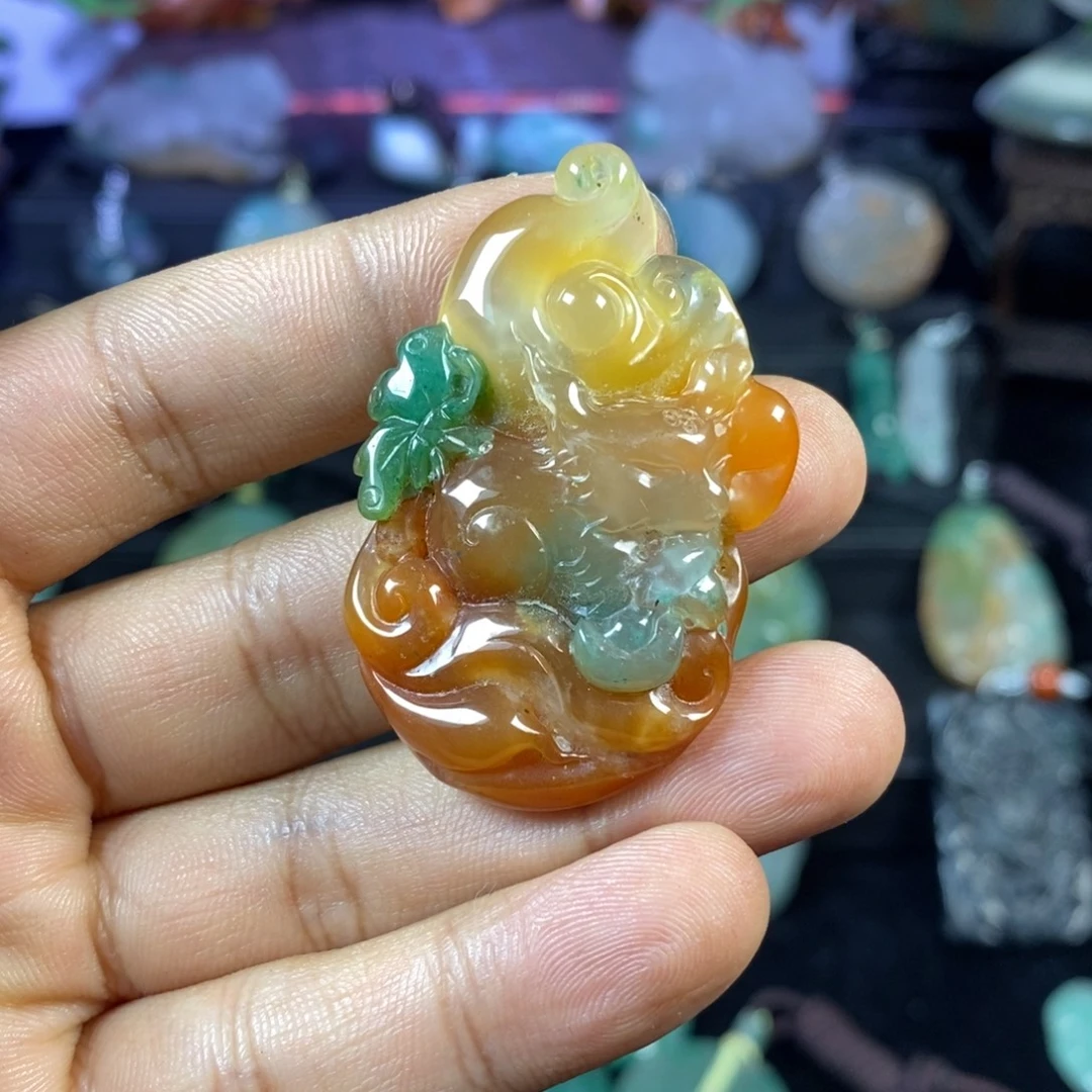 石英质玉（非洲翠）未镶嵌吊坠(不含链)