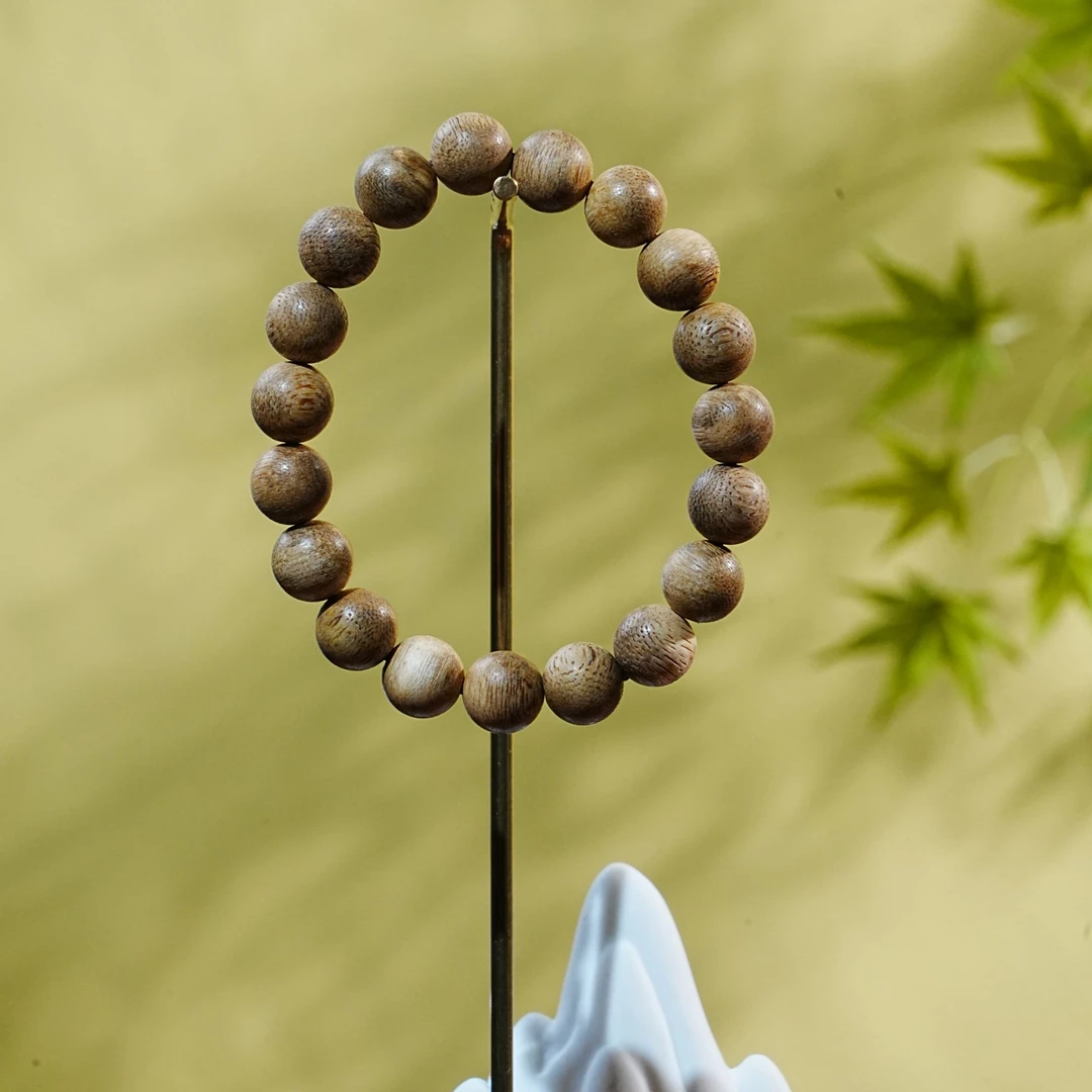 "西马软丝玉化老料沉香手串1.0cm  8.29g 251005091 A"