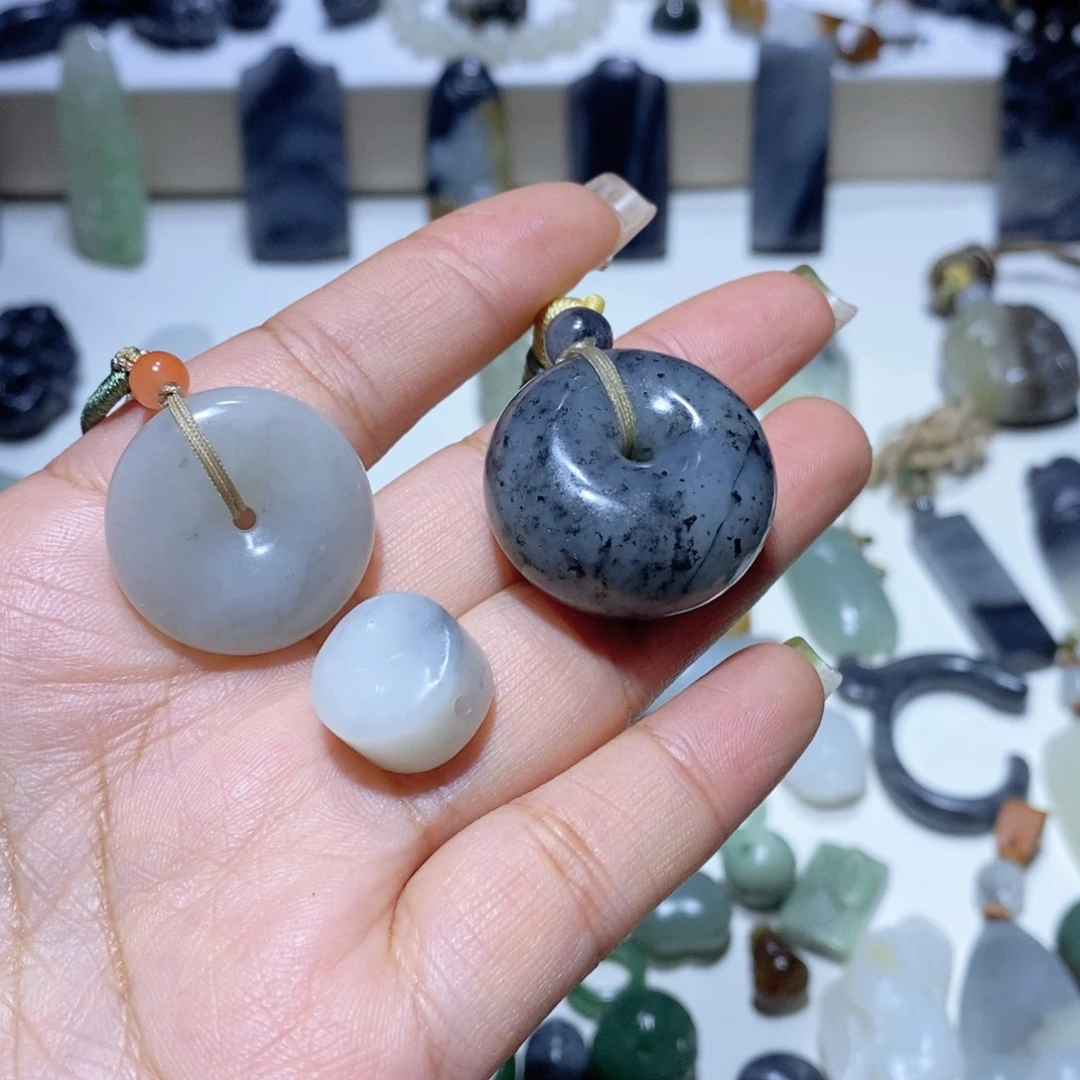 和田玉挂件未镶嵌