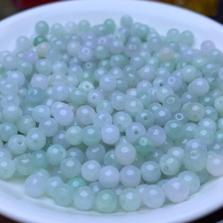 【闪购商品】翡翠手链未镶嵌卡5.3冰绿白500个（微瑕 珠形完整）