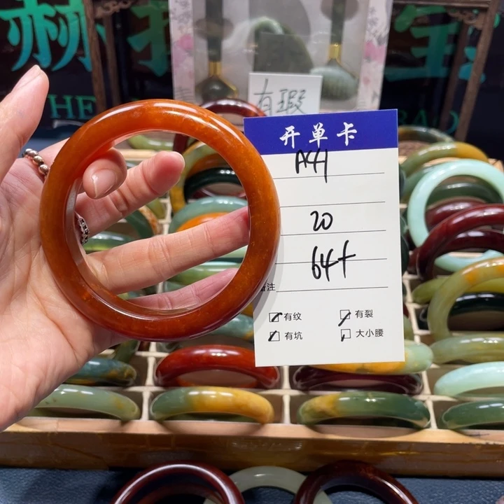 蛇纹石玉未镶嵌手镯吾*姐