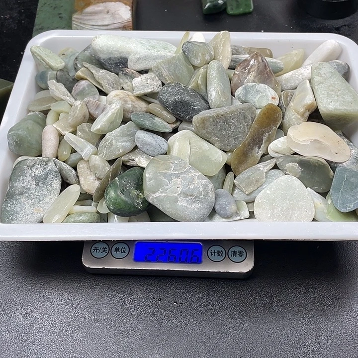 和田玉未镶嵌珠宝半成品