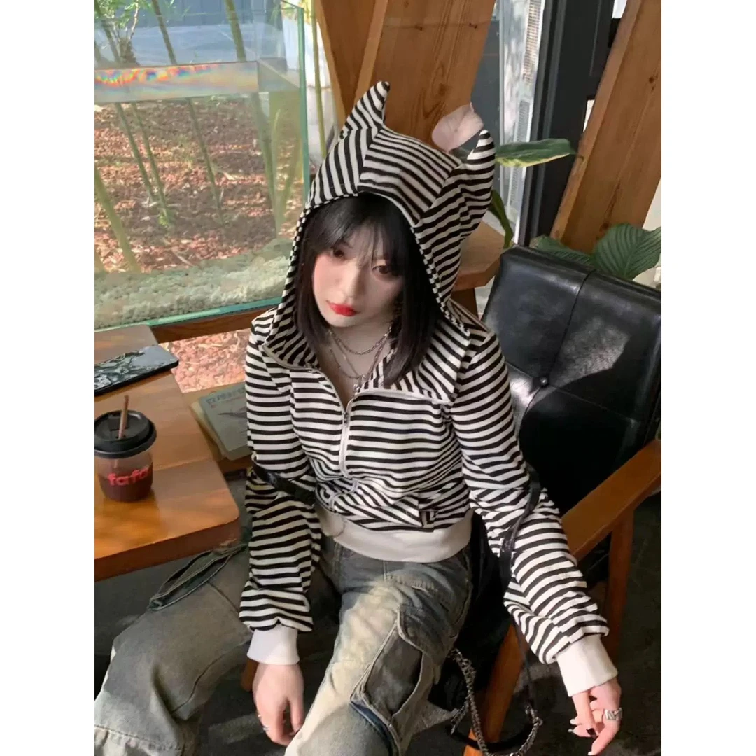 小恶魔角条纹拉链连帽卫衣2025冬季设计美式小众短款开衫外套上衣