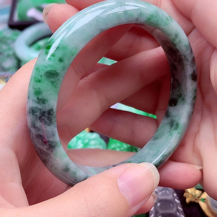 翡翠未镶嵌手镯翡翠手镯