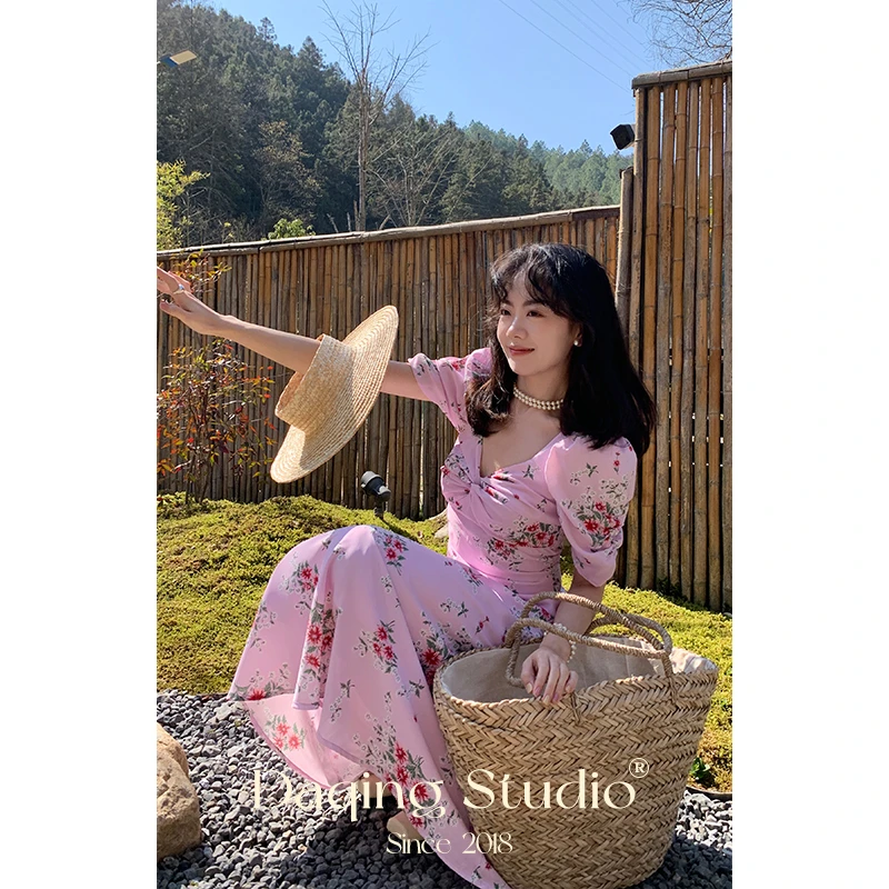 许大晴 D8606 粉色扭结领碎花裙