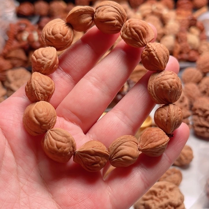 文玩核桃手串1.6尺寸小金鱼肚手串