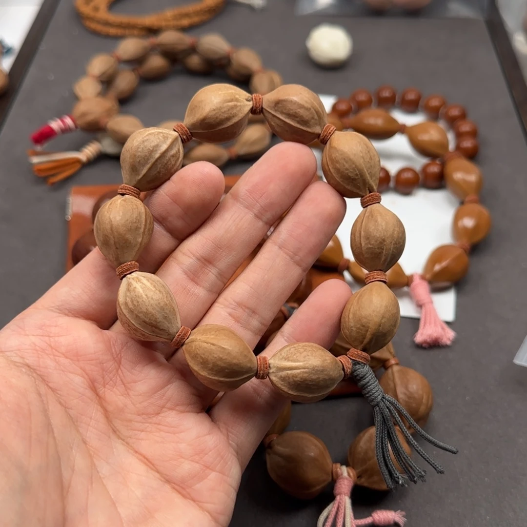手串橄榄核1.8✖️2.4短圆