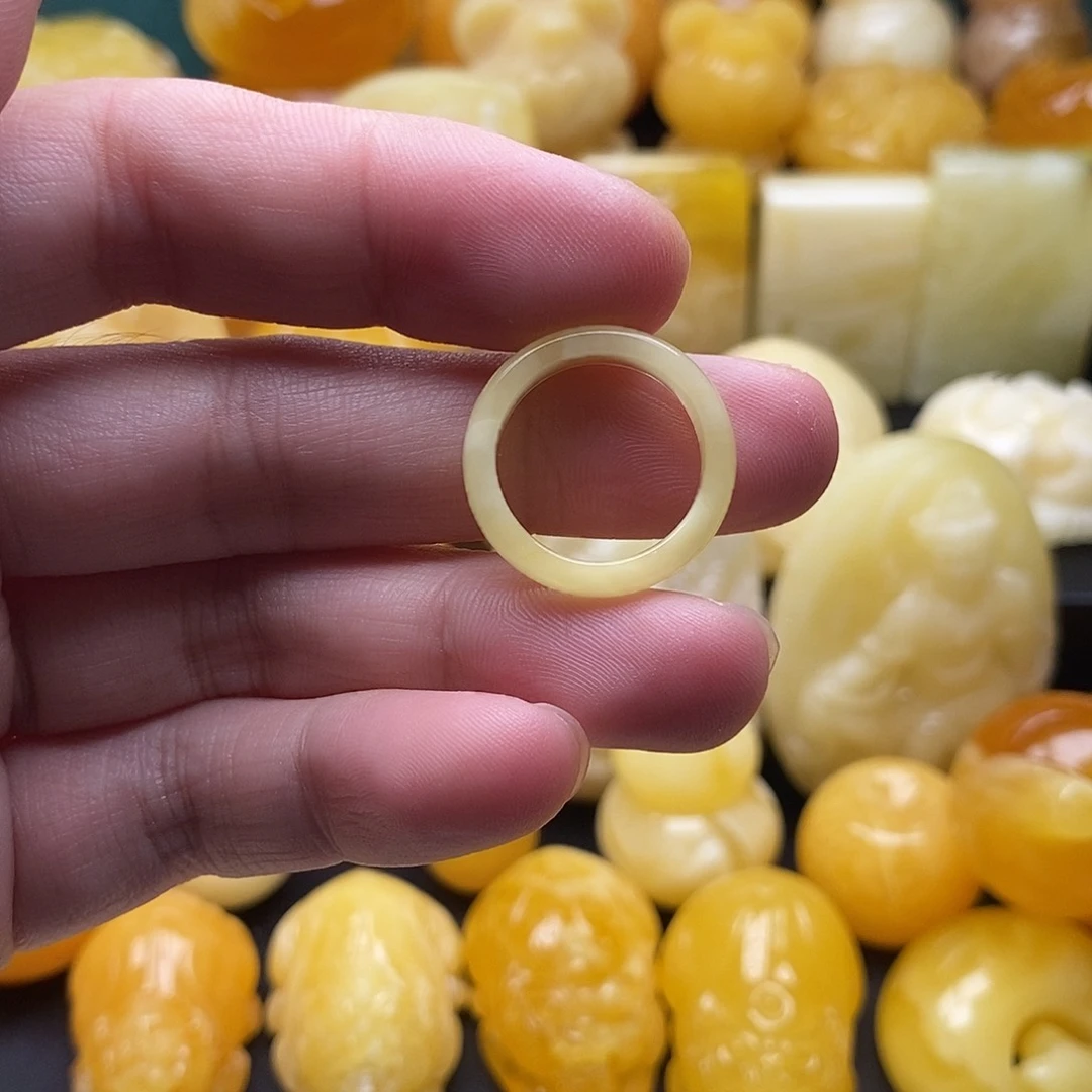 琥珀颈饰未镶嵌琥珀蜜蜡吊坠