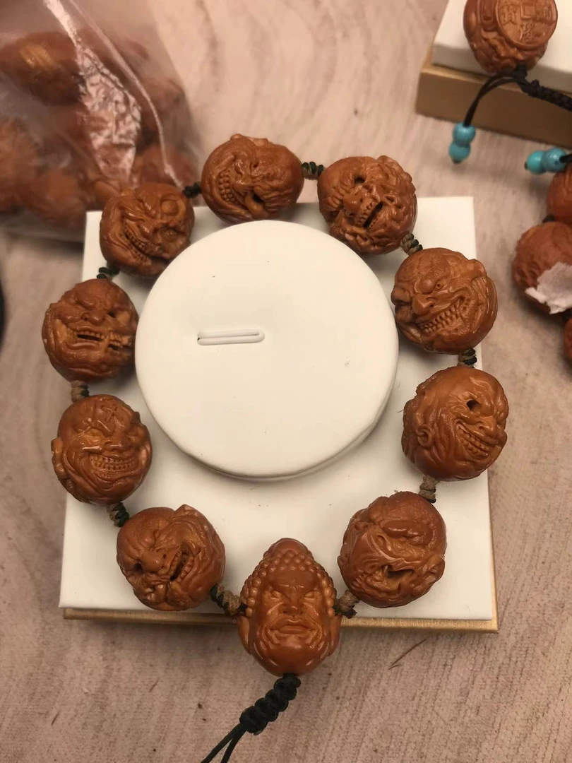 双面恶僧橄榄核雕手串