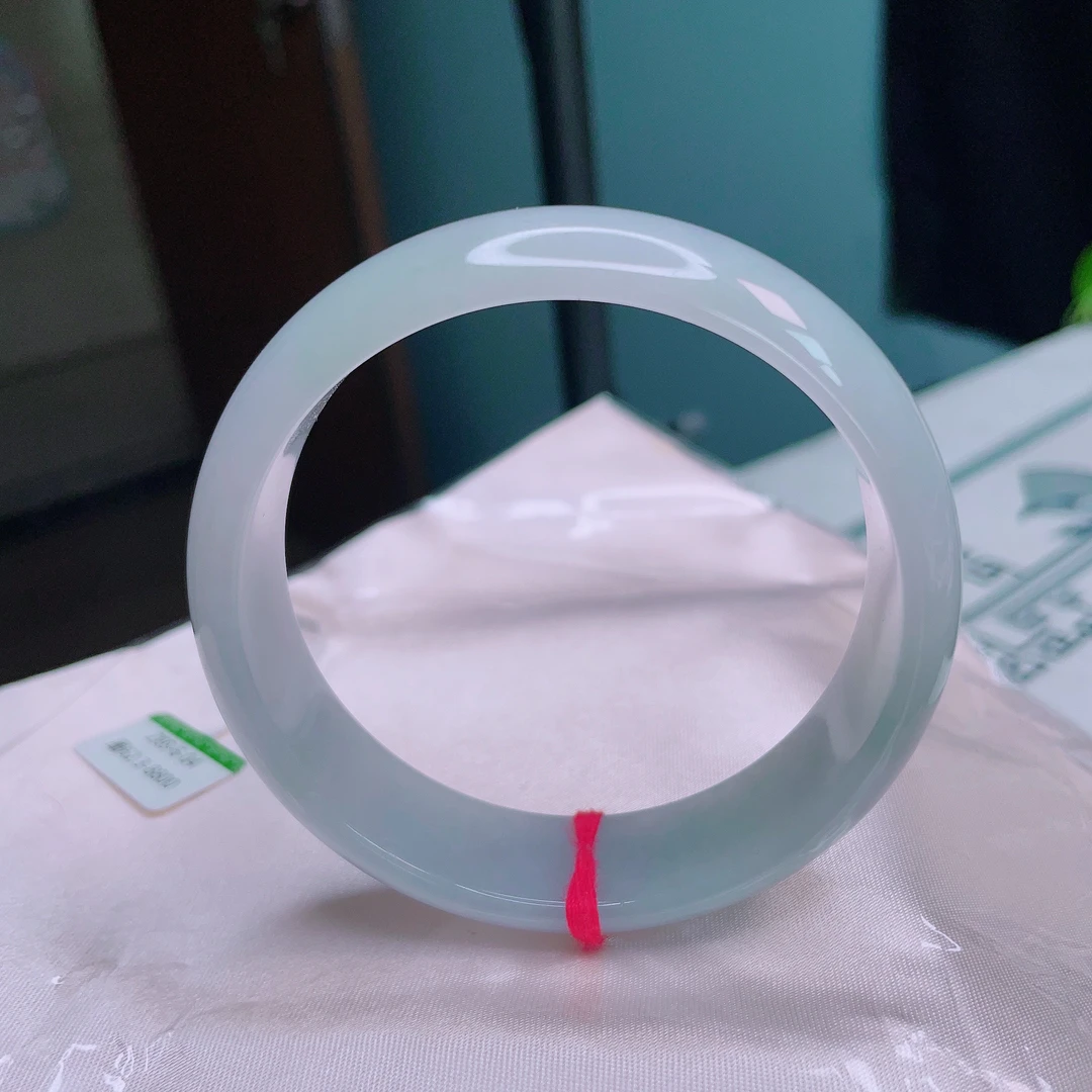 62.3圈口天然缅甸A货翡翠冰种浅绿轮胎镯精美时尚经典女款玉镯子