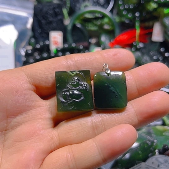 蛇纹石玉未镶嵌颈饰七**主