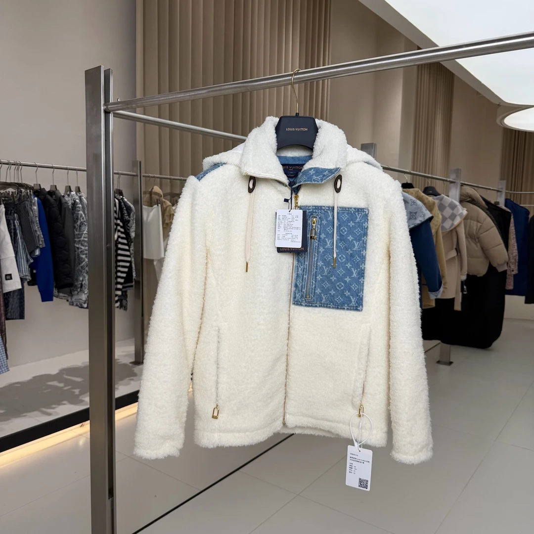 未使用 LouisVuitton/路易威登 26白蓝连帽泰迪外套34码 GM005743