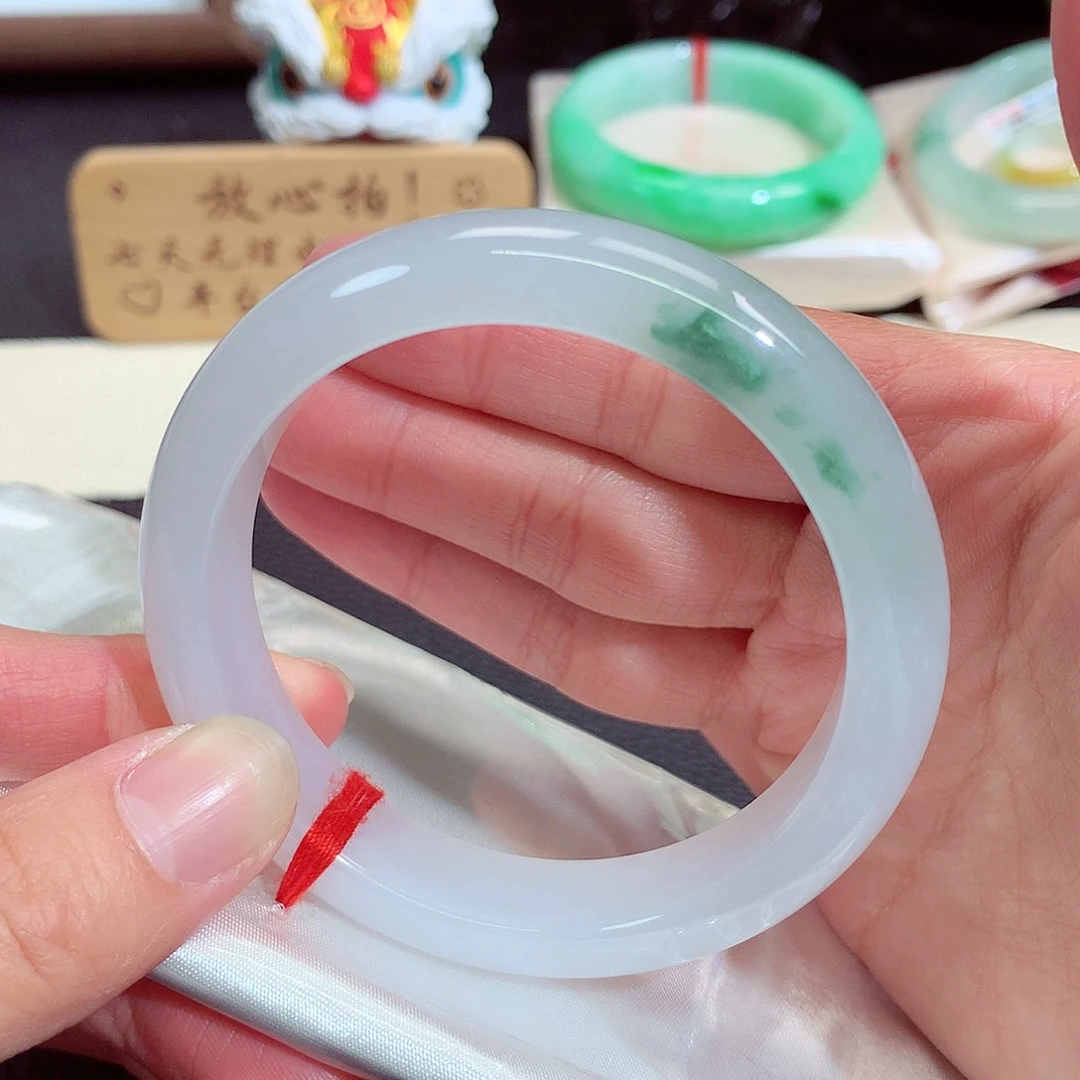 翡翠未镶嵌手镯1211