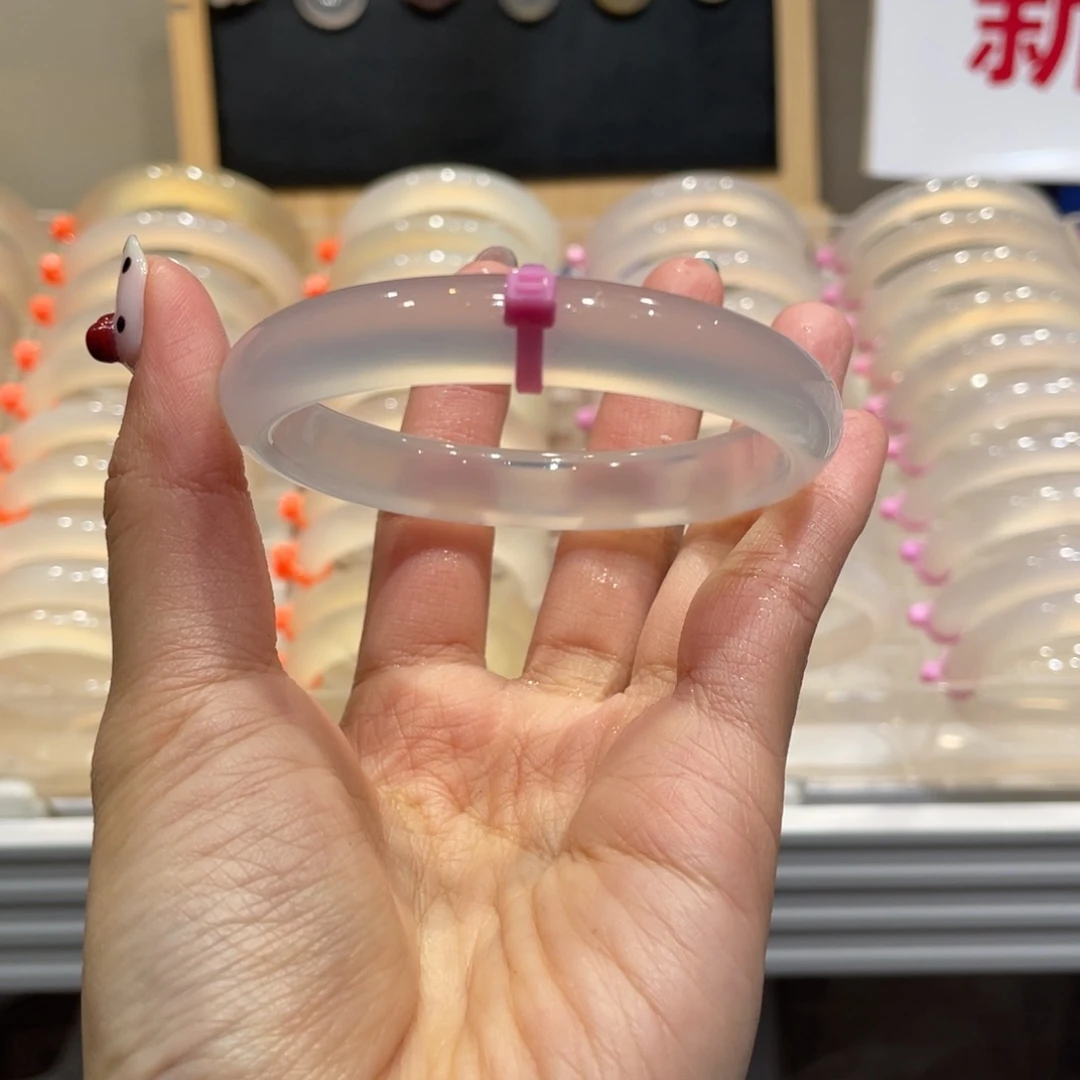 @****玛瑙/玉髓未镶嵌手镯@定向荔枝冻@【56】