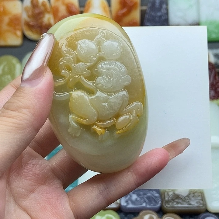 颈饰未镶嵌和田玉