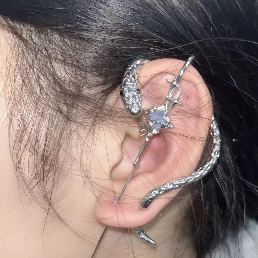 合金合成锆石耳饰 【艺凡】耳钉女小蛇复古创意潮男情侣小众设计感